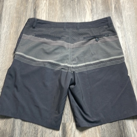 Valor Mens Grey Hybrid shorts, 9” inseam, size 34 - Picture 7 of 9